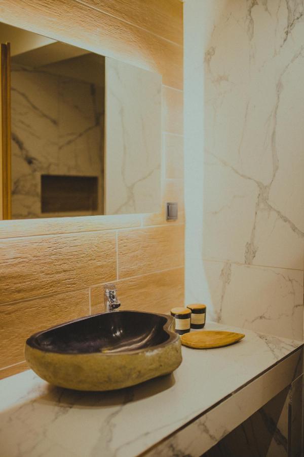Peri Elxis Luxury Suites Mourésion Exteriér fotografie